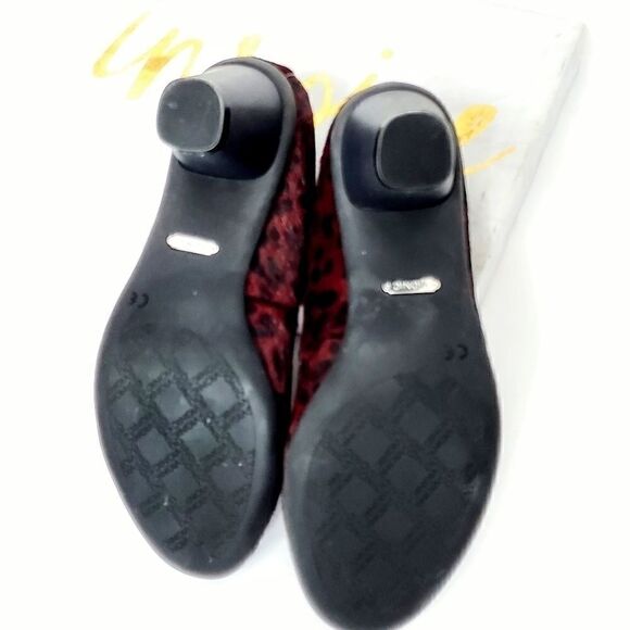 Vionic Calf Hair Mabrey Wine Leopard Print Heels - Picture 8 of 11